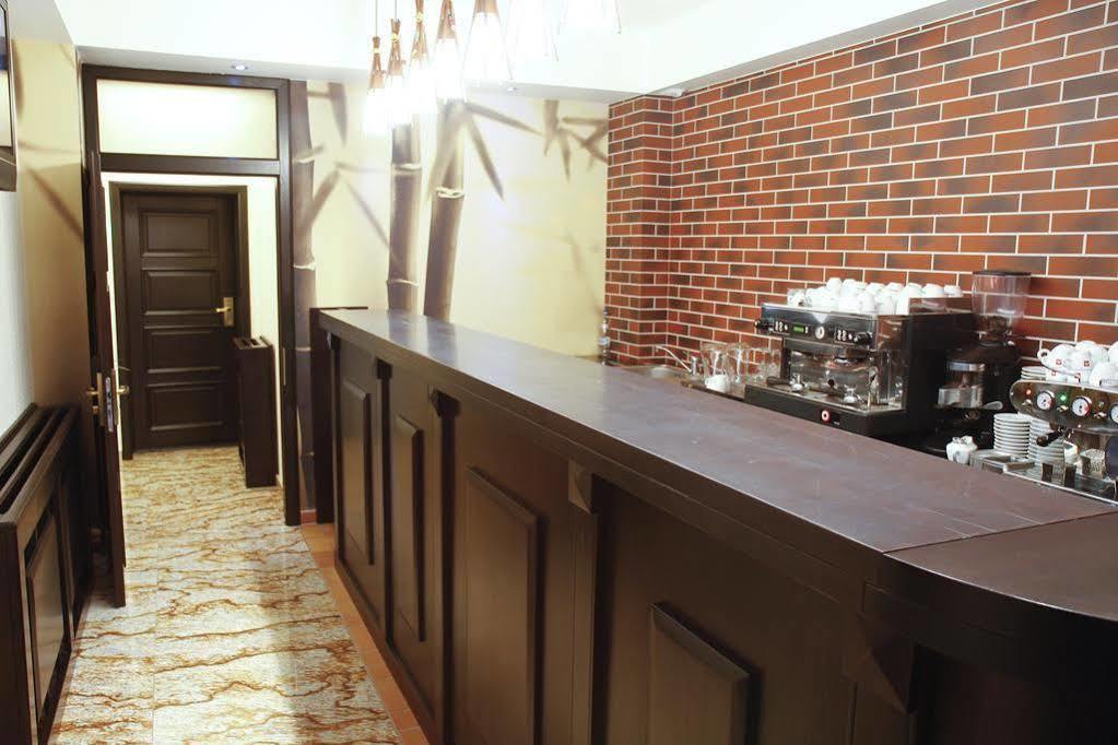 Hotel Anna Junior Târgu Jiu Restoran fotoğraf