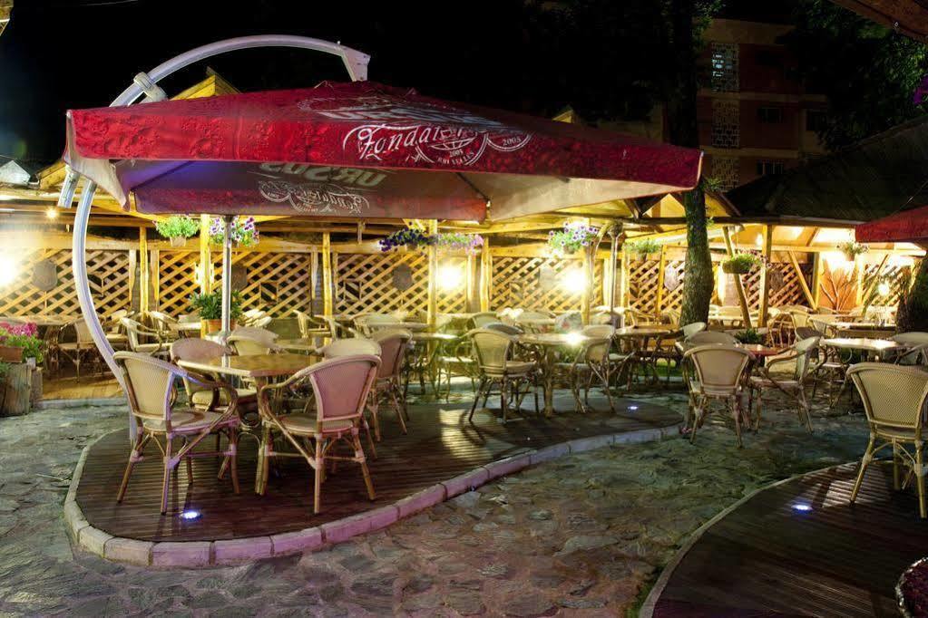 Hotel Anna Junior Târgu Jiu Restoran fotoğraf