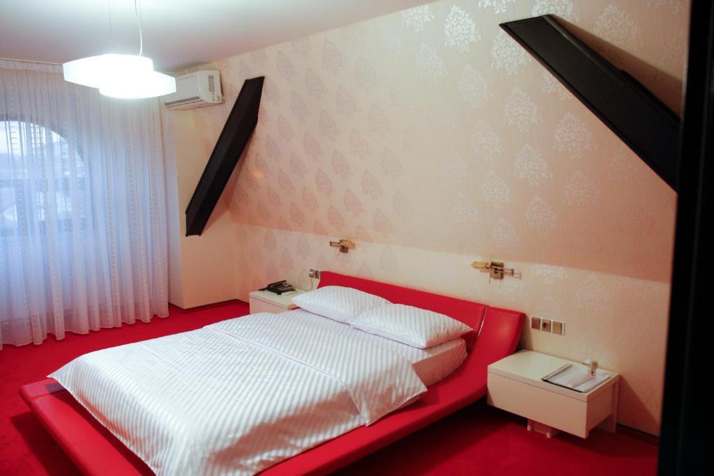 Hotel Anna Junior Târgu Jiu Oda fotoğraf