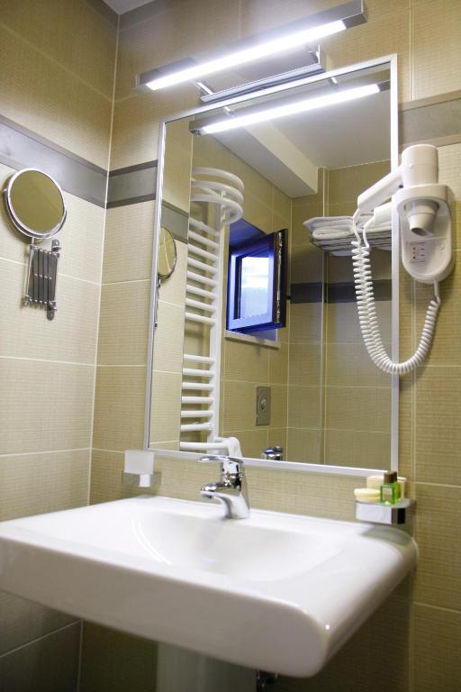 Hotel Anna Junior Târgu Jiu Oda fotoğraf